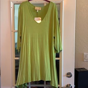 NWT beautiful green blouse